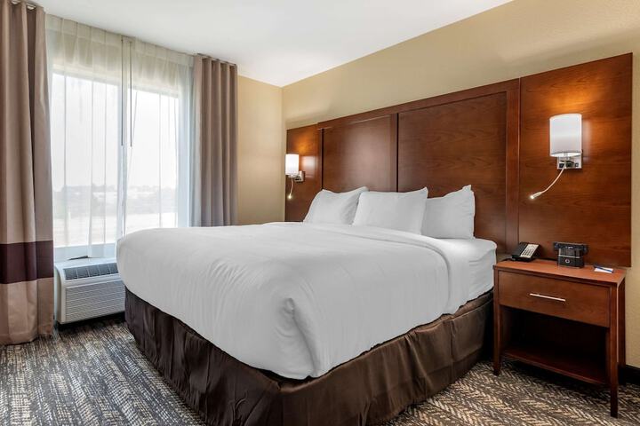 Room 15 of 28
