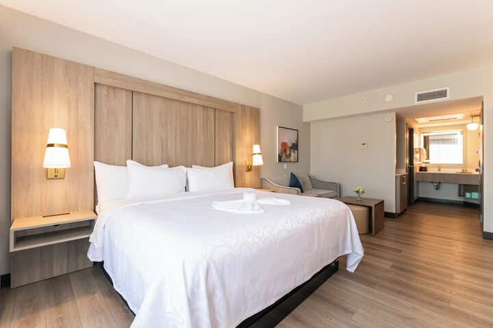 Best Western Plus Lamplighter Inn & Conference Centre