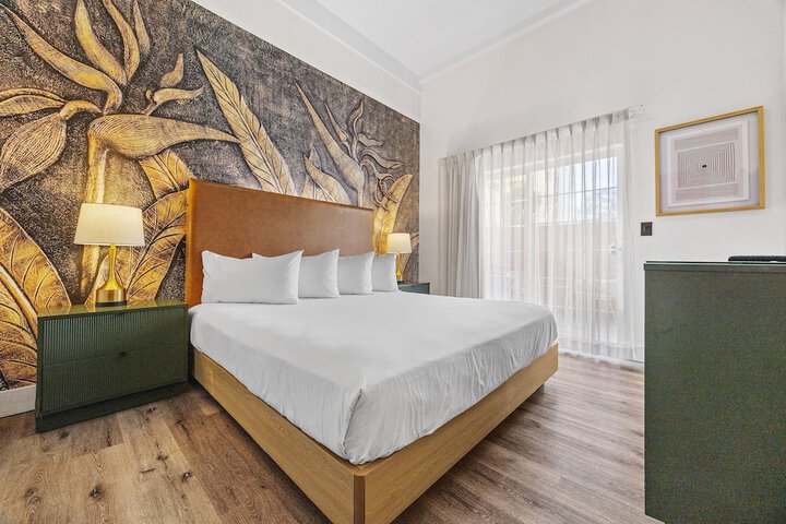 Room 40 of 100