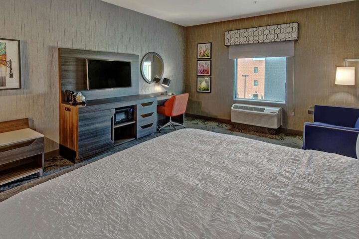 Hampton Inn Fresno Airport