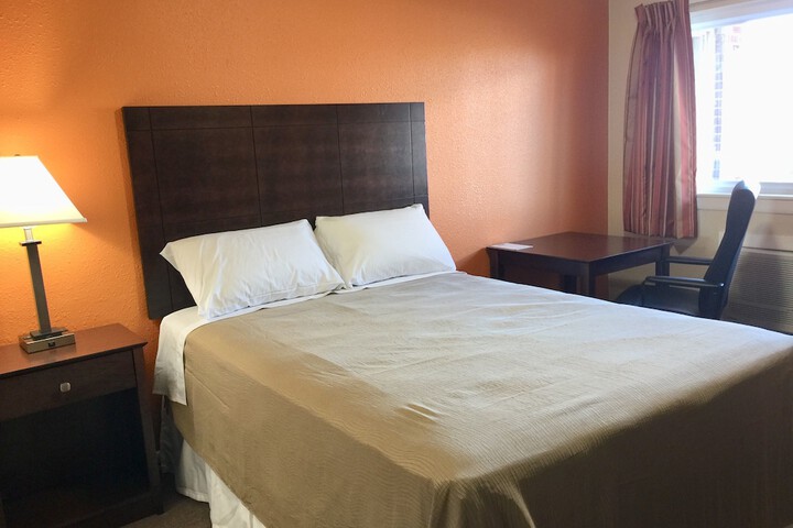 Room 16 of 19