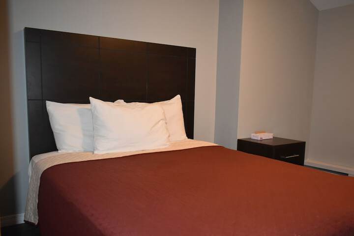 Room 105 of 141
