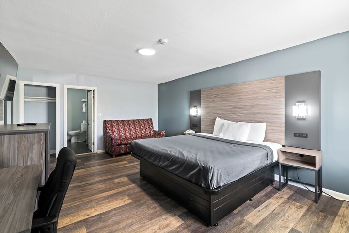 Room 12 of 23