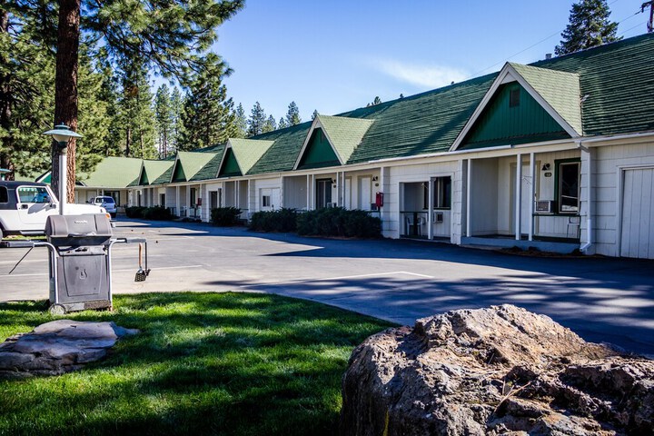 Hotel 11 of 73