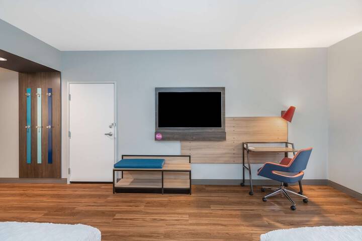 Room 8 of 29