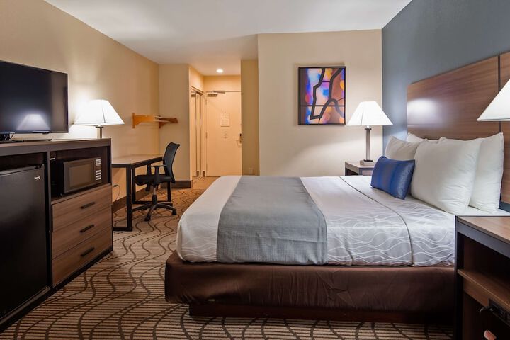 Best Western Plus Heritage Inn