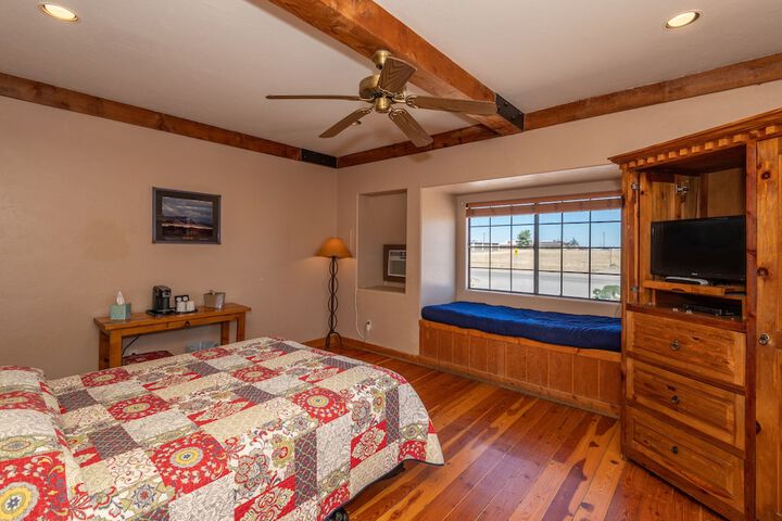 Room 9 of 26