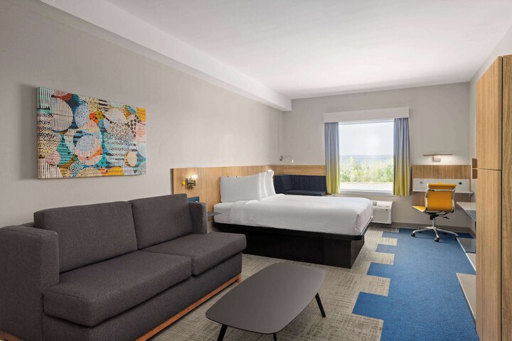 Room 10 of 41