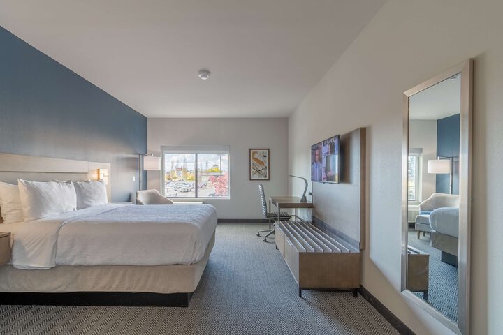 Room 16 of 33