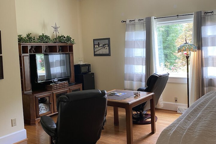 Room 115 of 175