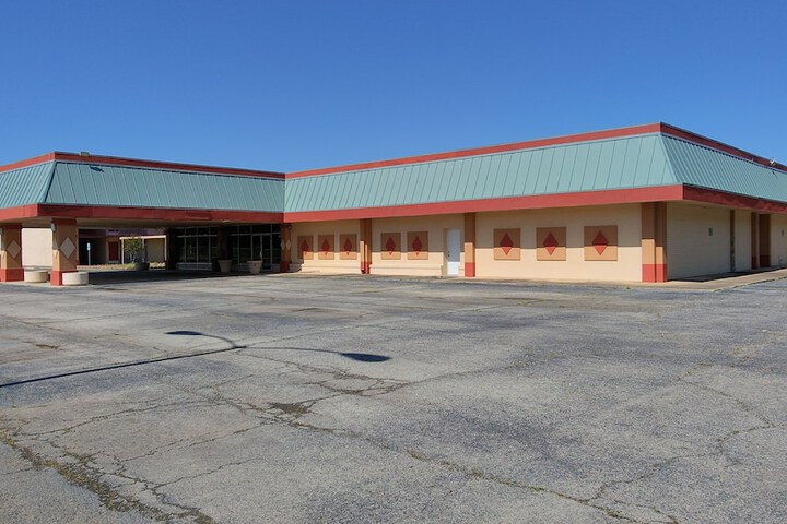 Countryside Inn & Suites