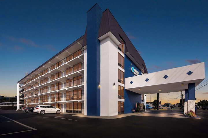 Hotel 4 of 40