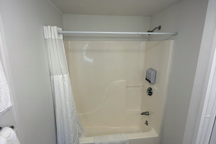 Yardarm Motel