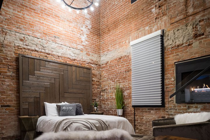 48 King West Boutique Hotel