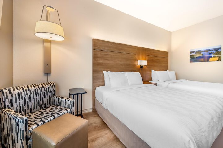 Best Western Plus 1000 Islands Hotel & Suites