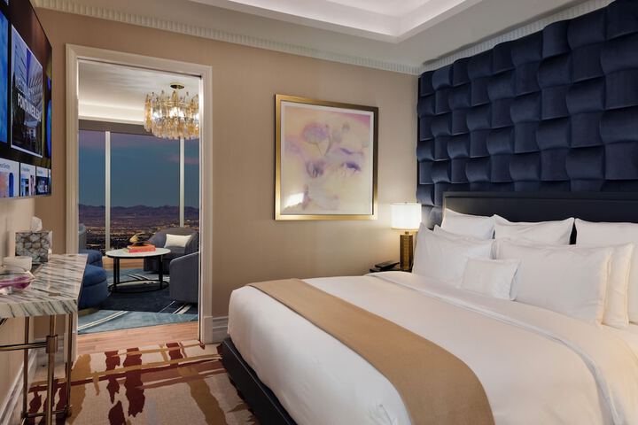 Room 30 of 182