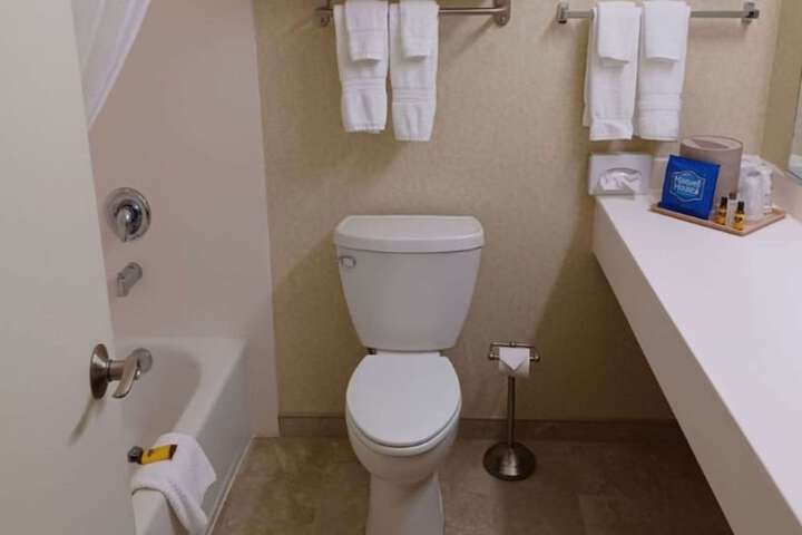 Room 12 of 19