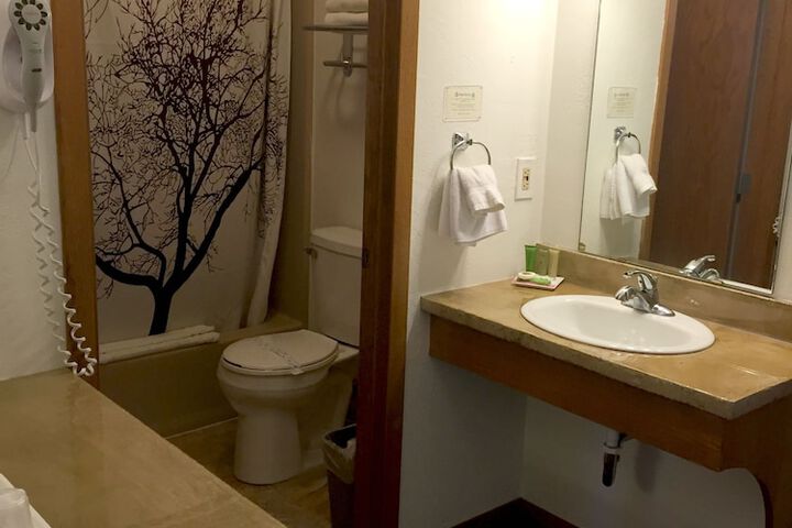 Room 40 of 79