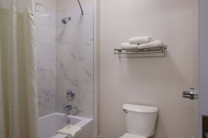 Quality Inn Columbia I-65