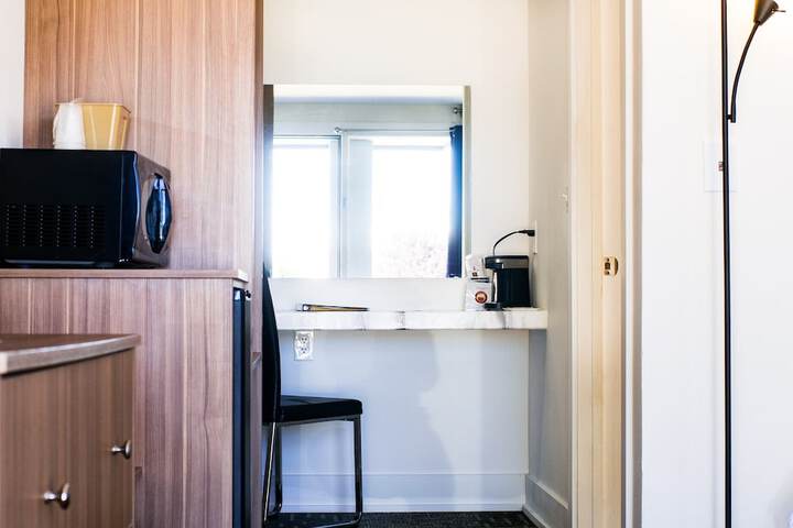 Blue Sage Inn & Suites
