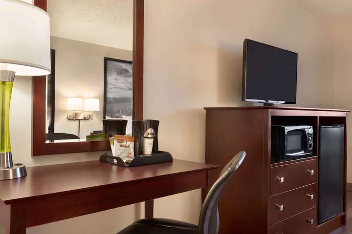 Room 30 of 40