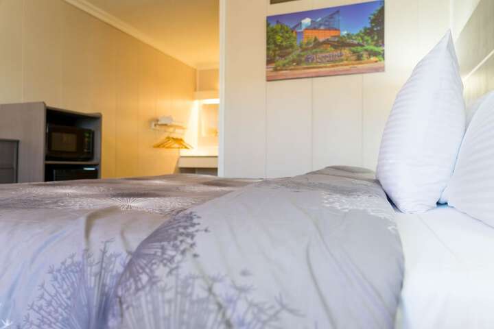 Room 5 of 20