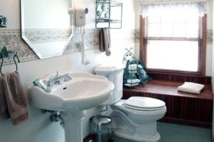 Arbor Hill Inn