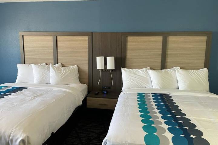 Room 32 of 51