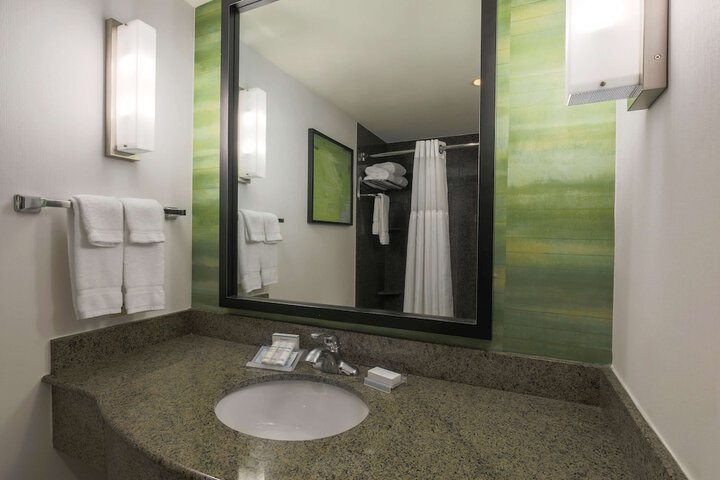 Room 8 of 35