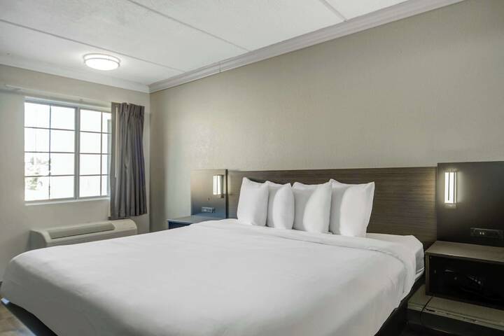 Room 14 of 25