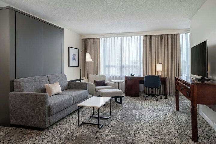 Sheraton Cavalier Saskatoon Hotel
