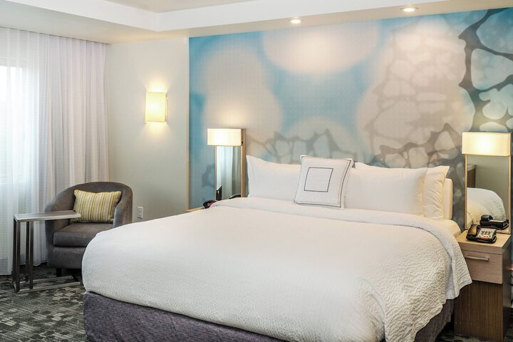 Courtyard by Marriott Somerset