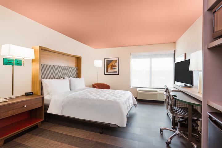 Room 15 of 27