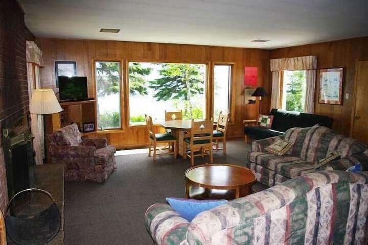 Room 40 of 155