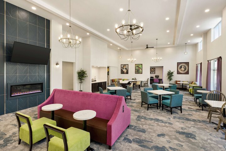 Hotel Interior 11 of 34