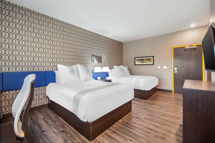 Room 8 of 27