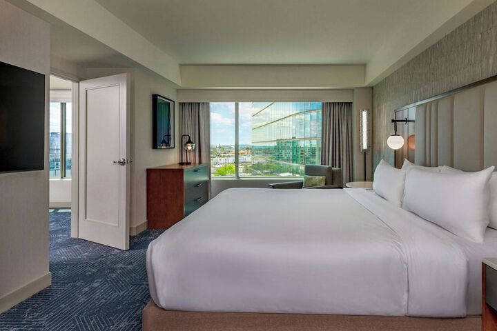 Renaissance Boston Seaport District