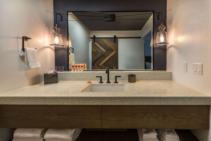 Hotel Becket BW Signature Collection