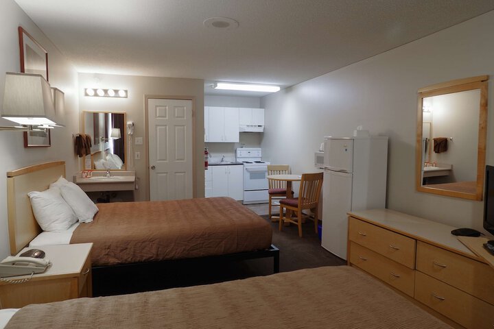 Room 32 of 42