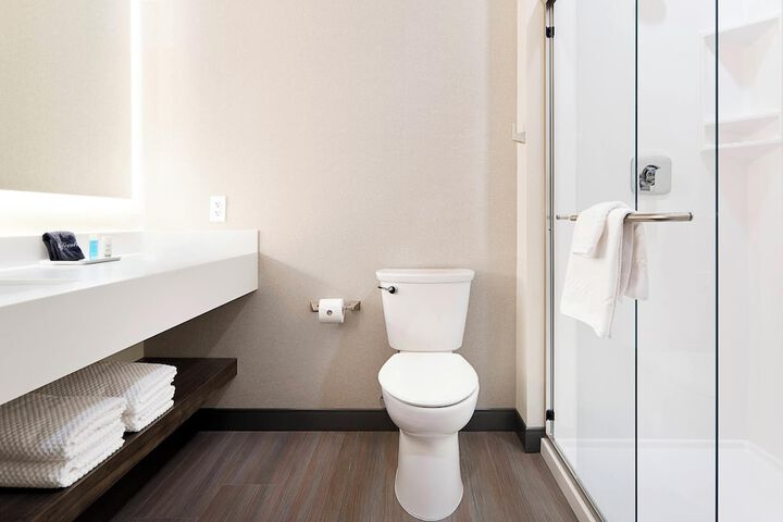 Clubhouse Hotel Suites Sioux Falls