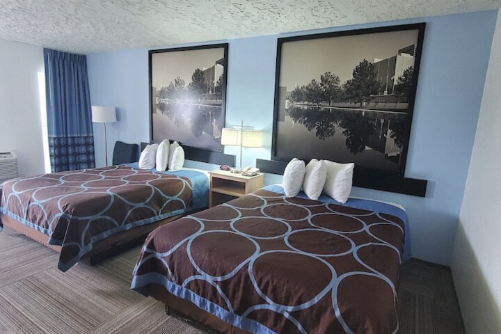 Room 4 of 21