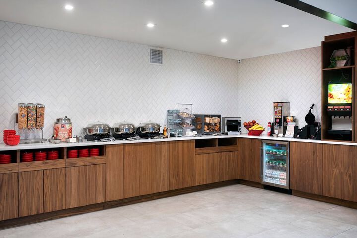 Breakfast/Coffee Service 19 of 20
