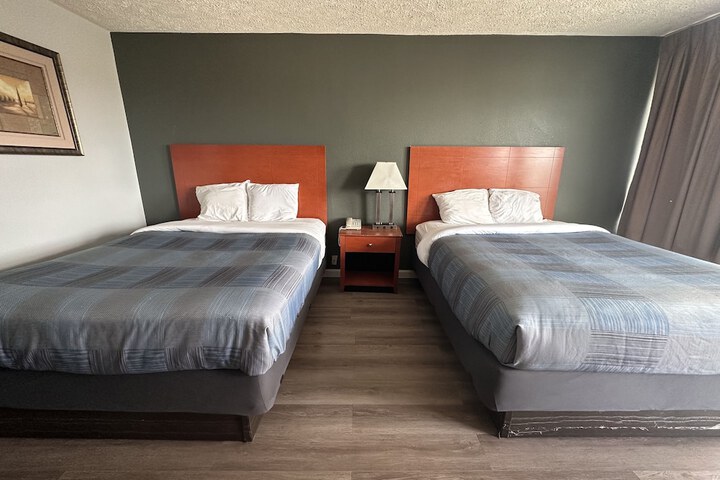 Room 16 of 37