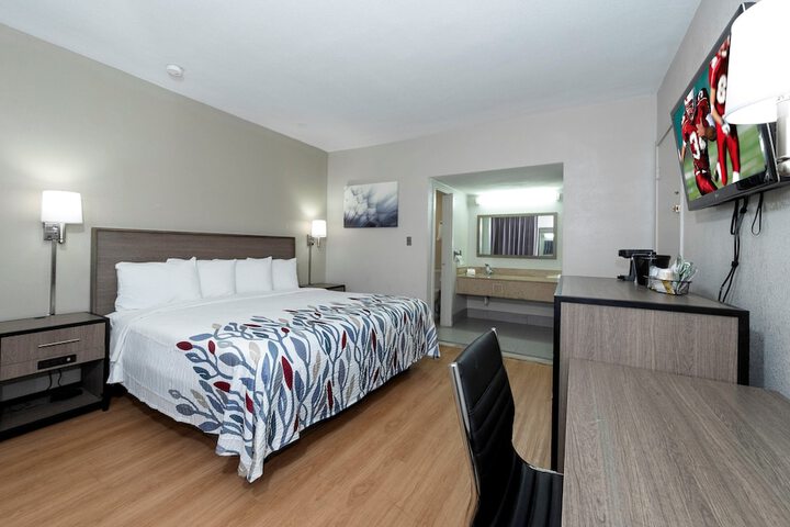 Room 18 of 40