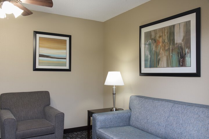 Room 25 of 42