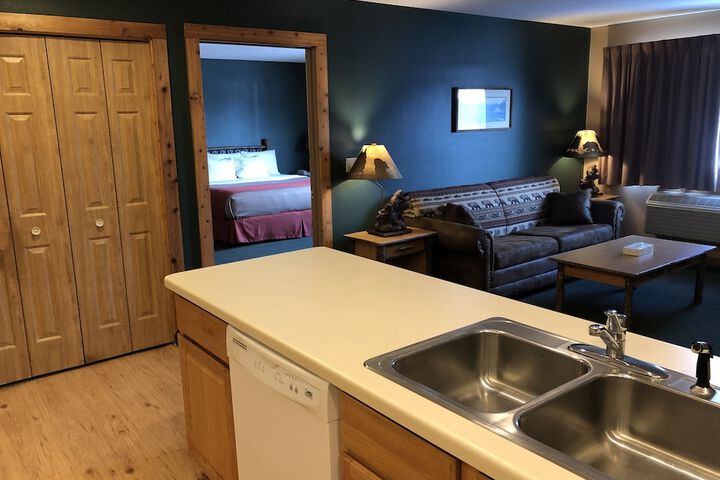 Room 19 of 34