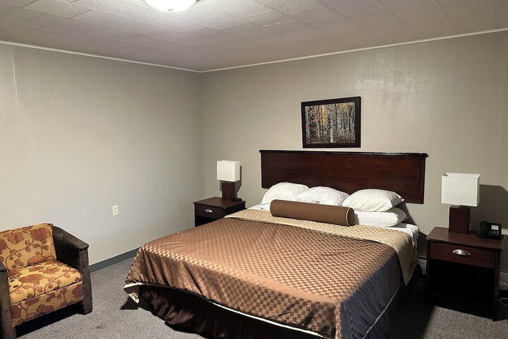 Room 52 of 60