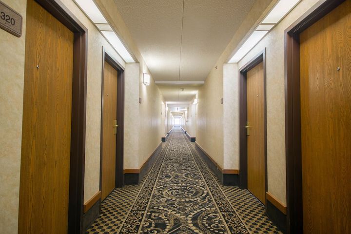 Ballroom/Hall 38 of 40
