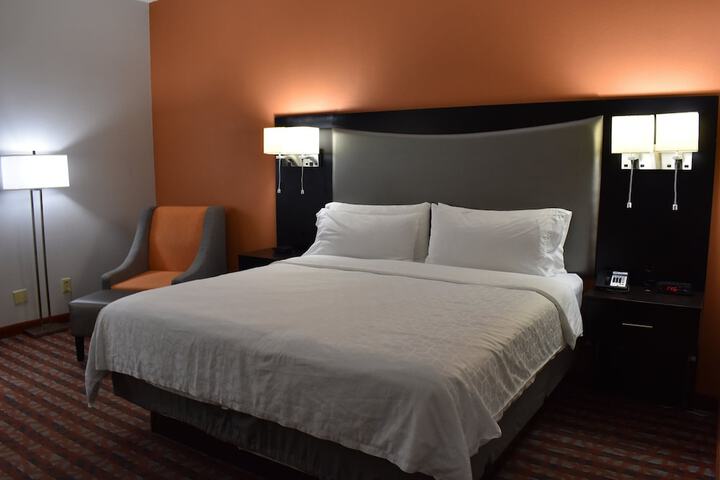 Room 22 of 40