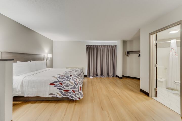 Room 12 of 36